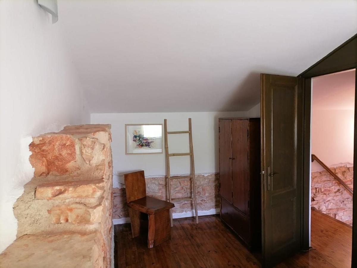 Mala Kuca Sa Velikim Grijanim Bazenom Antonio Villa Šišan Exterior foto